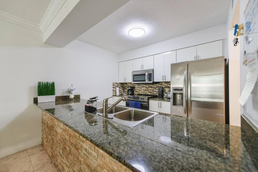 Centric Modern 40Thfloor Brickell Condo Free Parking By Palermo Home Miami Eksteriør billede